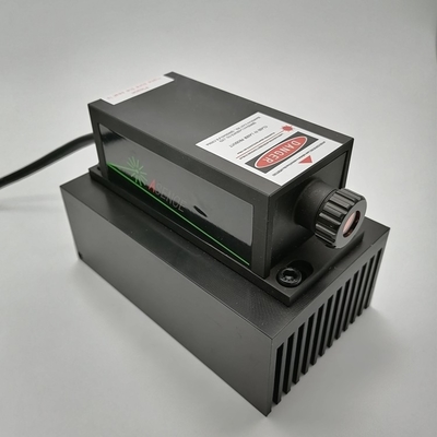 Faisceau jaune Laser DPSS de 100 mW avec une consommation d'énergie de 60 W et une sortie de puissance de 577 nm