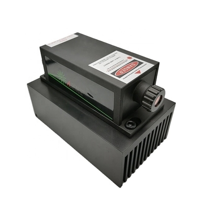 Laser couplé à la fibre 561 nm/563 nm avec une stabilité de puissance de ± 10% et un connecteur à fibre SMA905