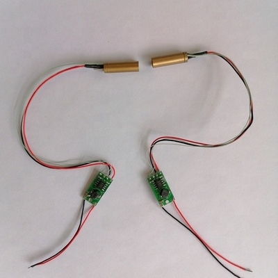 Module laser DPSS compact de 1 à 5 mW pour l'alignement laser 6,3 x 18 mm Voltage de travail 2,7 à 5,0 V