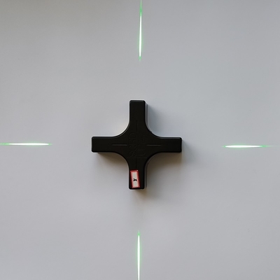 Retour et remplacement de pointeur laser pour améliorer la formation de mise