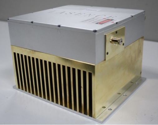 5mW 21mW 50mW 1W 2W Puissance de sortie 200mW Mode longitudinal unique 532nm laser SLM pour l'holographie