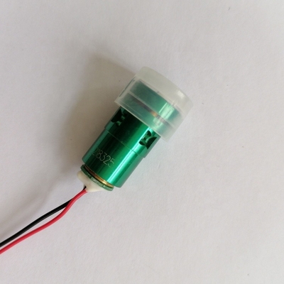 Niveau laser de faisceau vert de 545 nm avec une puissance de sortie de 8 mW et une plage de température de -10 à 40 °C